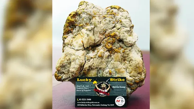 Victorian man discovers $240k Lucky Strike Gold nugget
